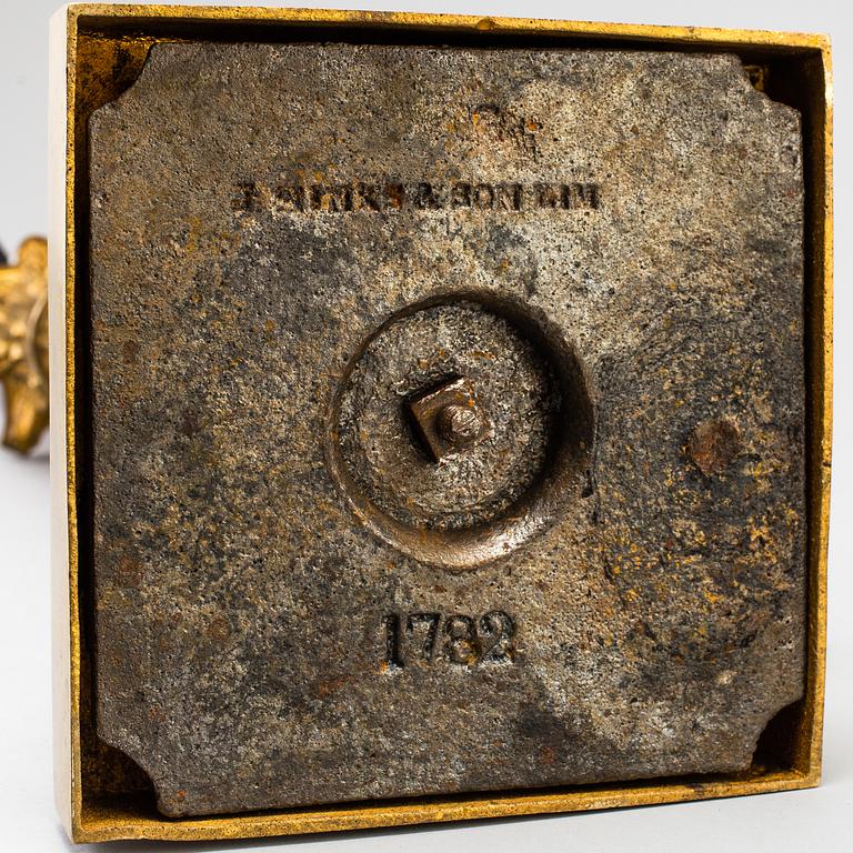 BORDSLAMPA, Klassicistisk stil, 1900-talets andra hälft.