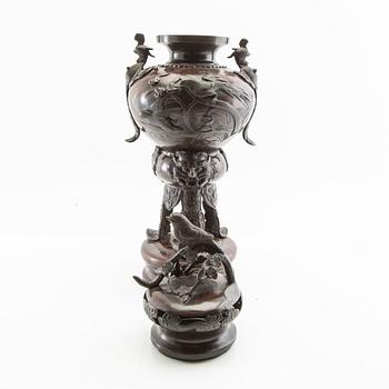 Incense burner East Asia 20th century.