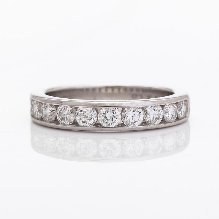 Tiffany & Co, ring, halvallians, "Tiffany Setting", platina och briljantslipade diamanter.