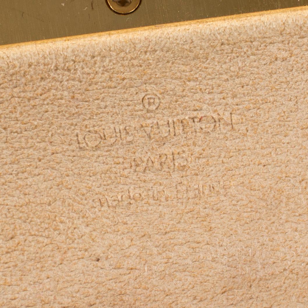 LOUIS VUITTON, a "Pochette Beverly" in monogram canvas.