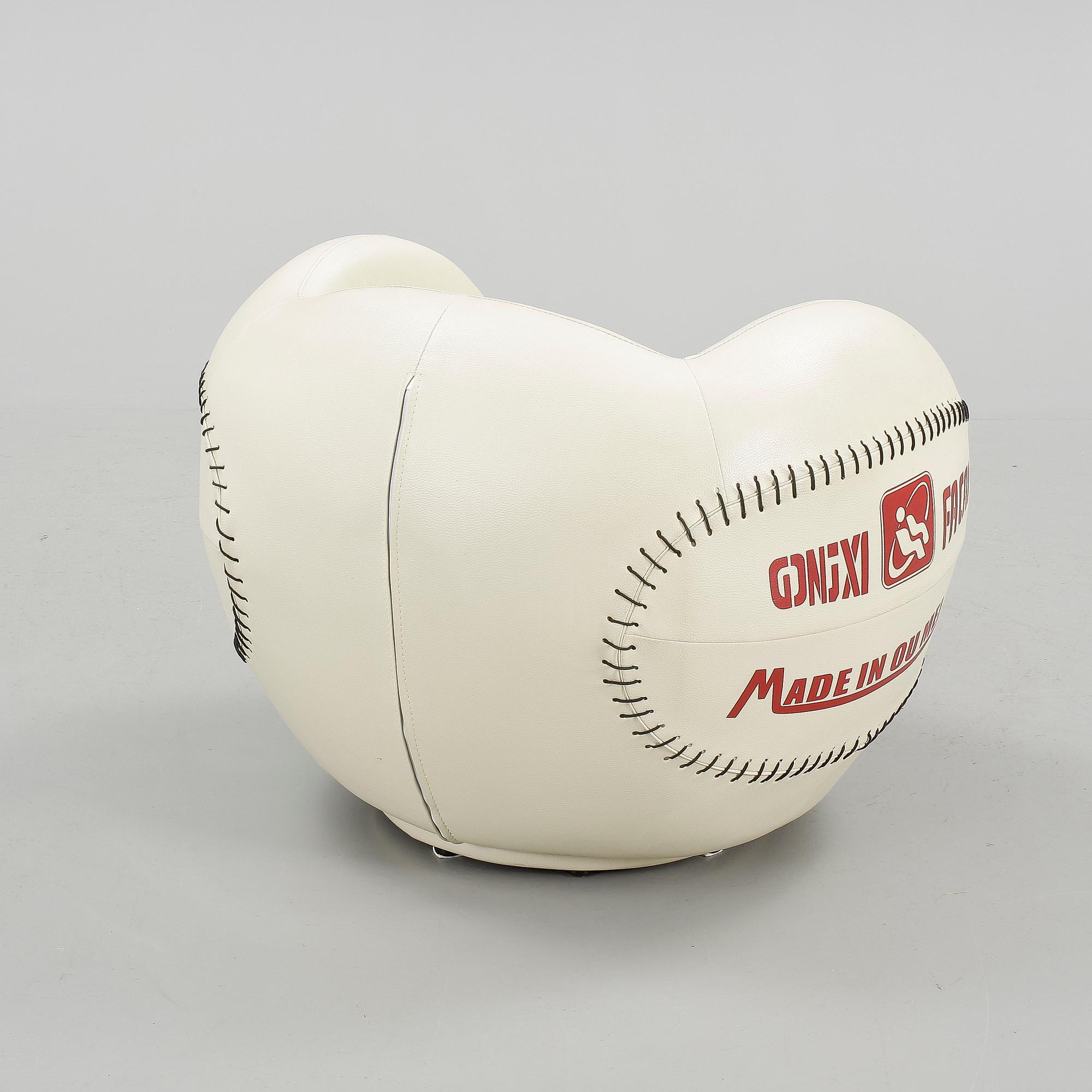 SNURRFÅTÖLJ, 1900-tal.