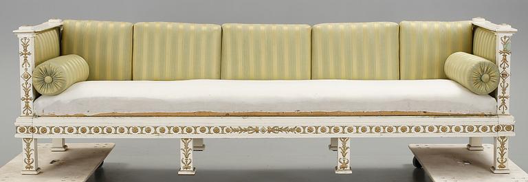 SOFFA, sengustaviansk, omkring år 1800.