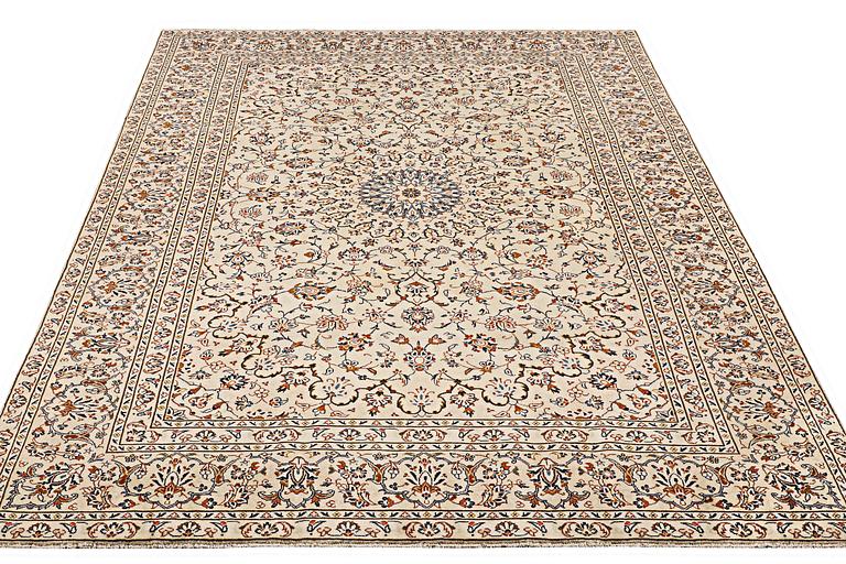 Matta, Keshan, ca 352 x 240 cm.