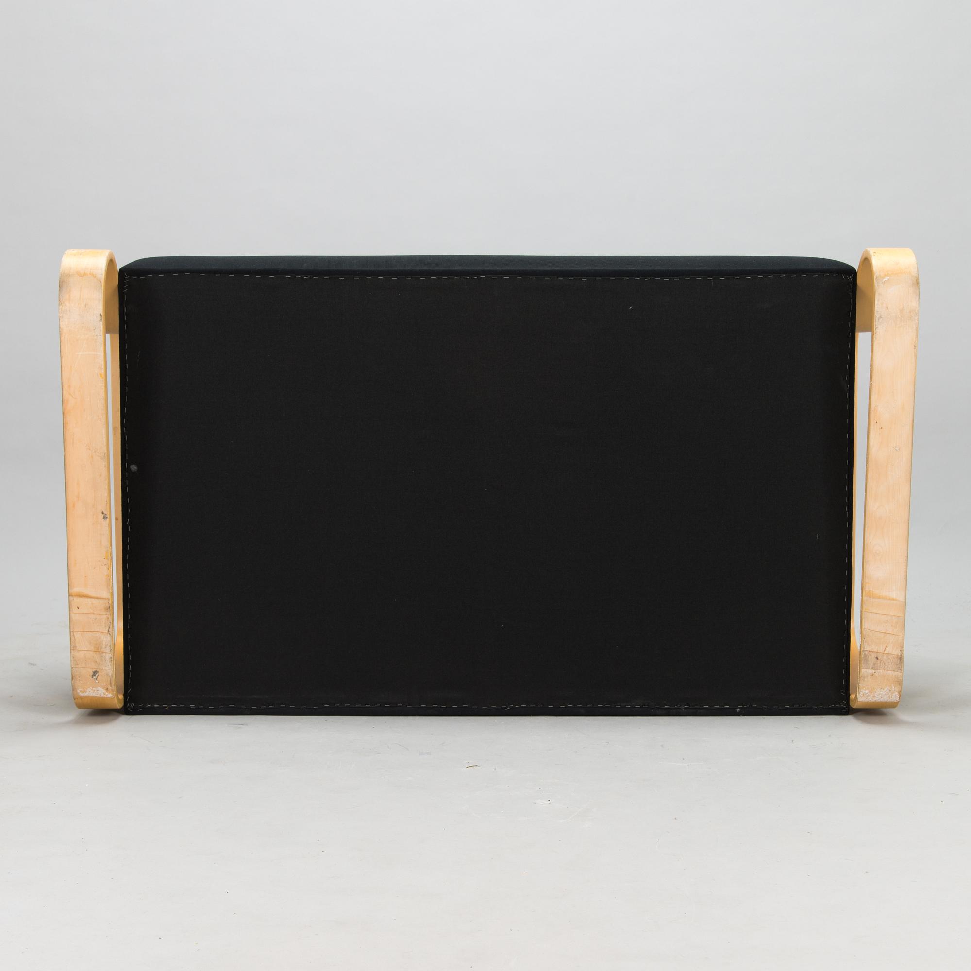 Alvar Aalto, a '544' sofa for Artek.