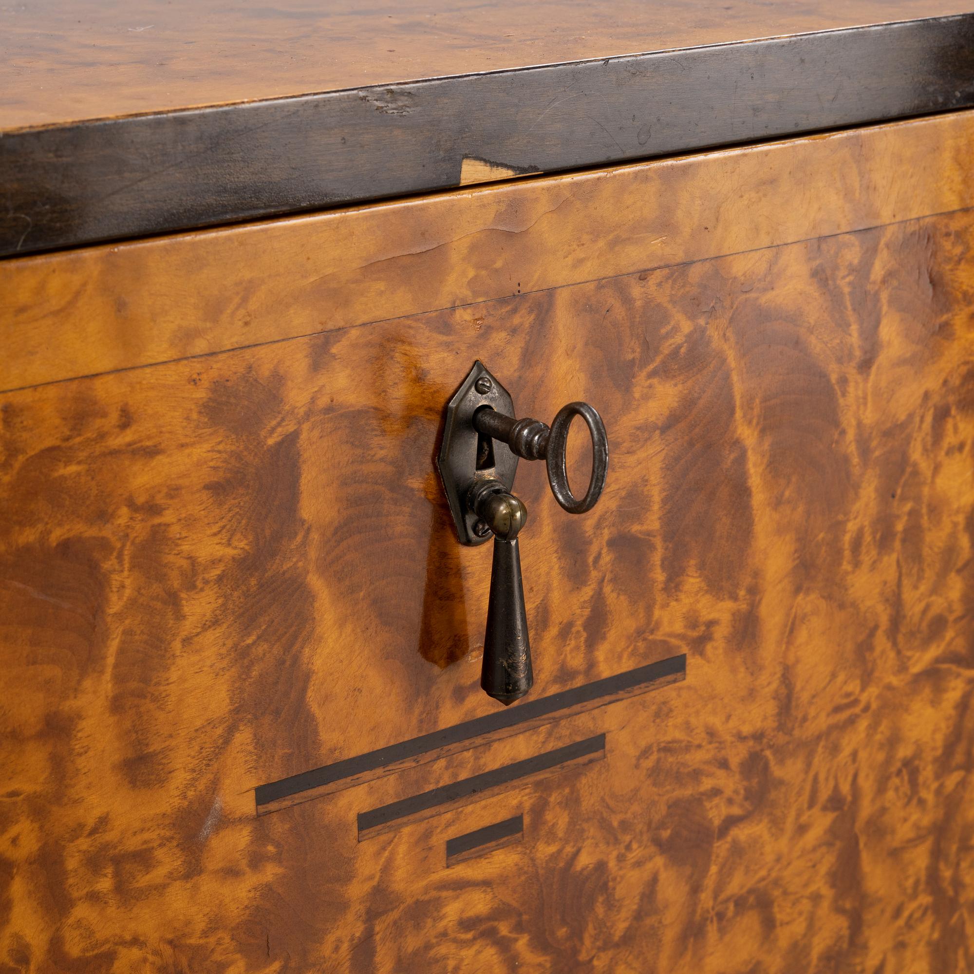 A 1930's cabinet.
