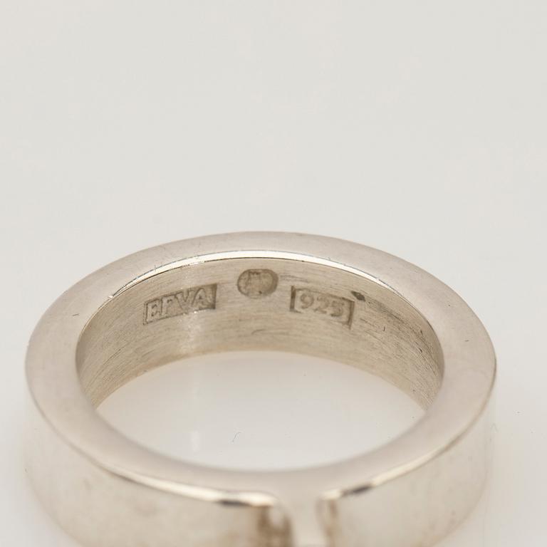 Efva Attling, halsband, ring, ett par örhängen, "Ring Chain", sterling silver.