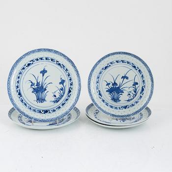 A set of seven Chinese blue and white plates, late Qing dynasty/around 1900.