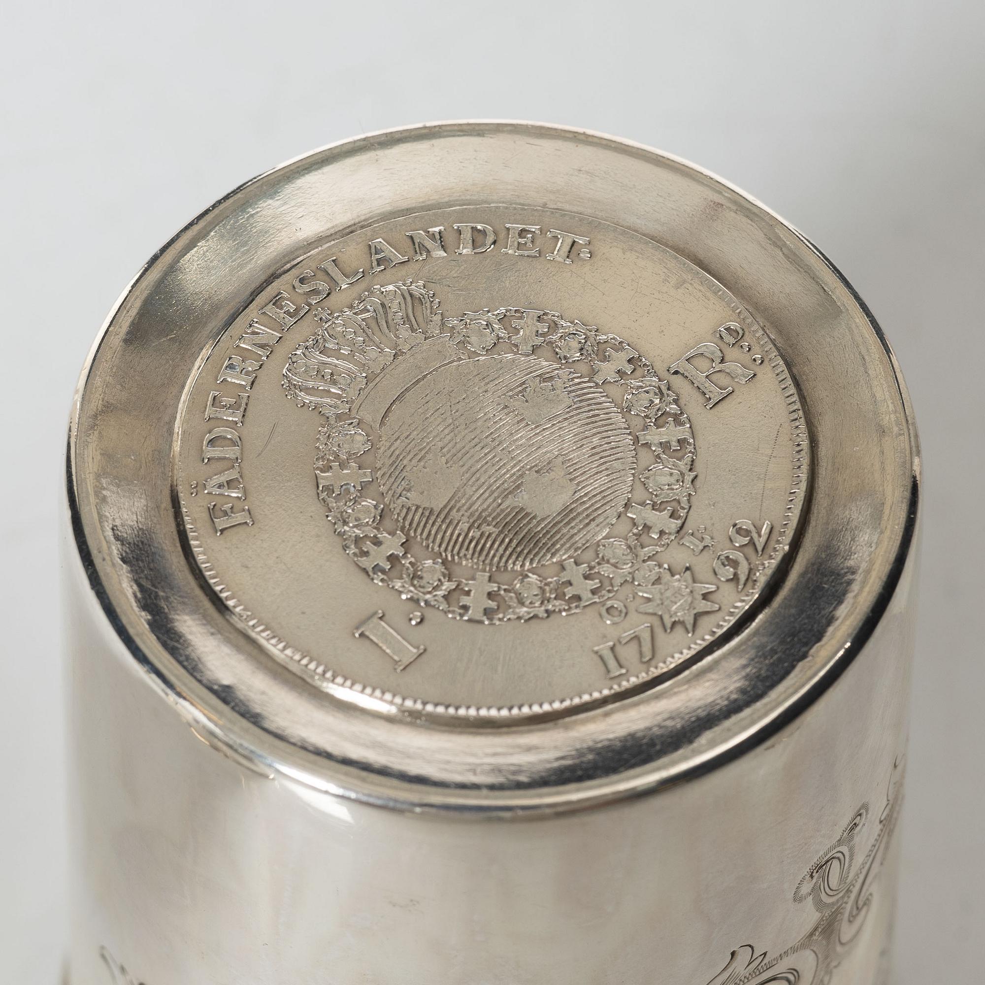 Bägare, ett par snarlika, samt supkoppar, ett par, silver, Sverige 1800-tal.