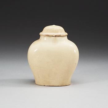 A Chitzhou vase with cover, Yuan/Ming dynasty.