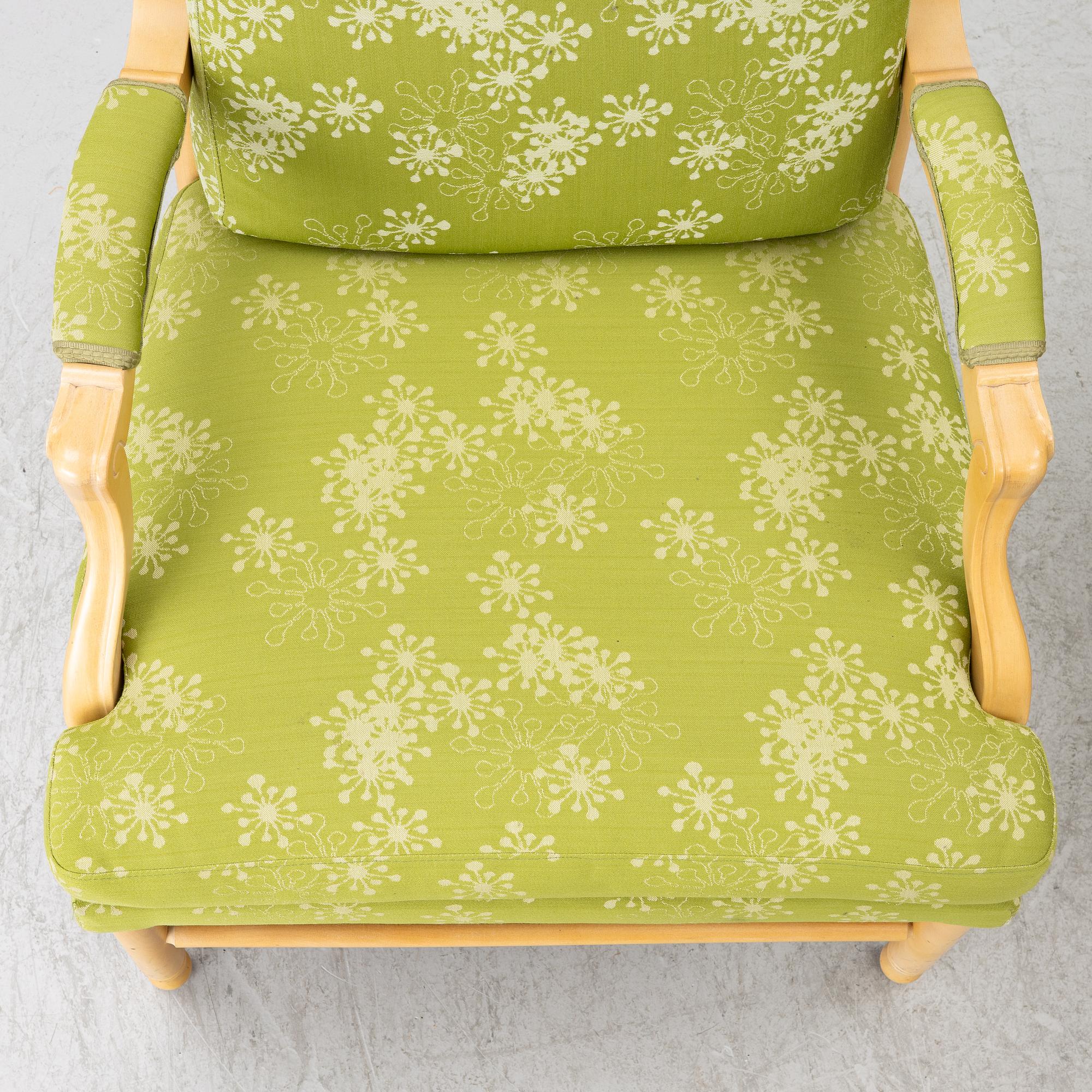 A pair of Gustavian style armchairs, tidigt 2000-tal.