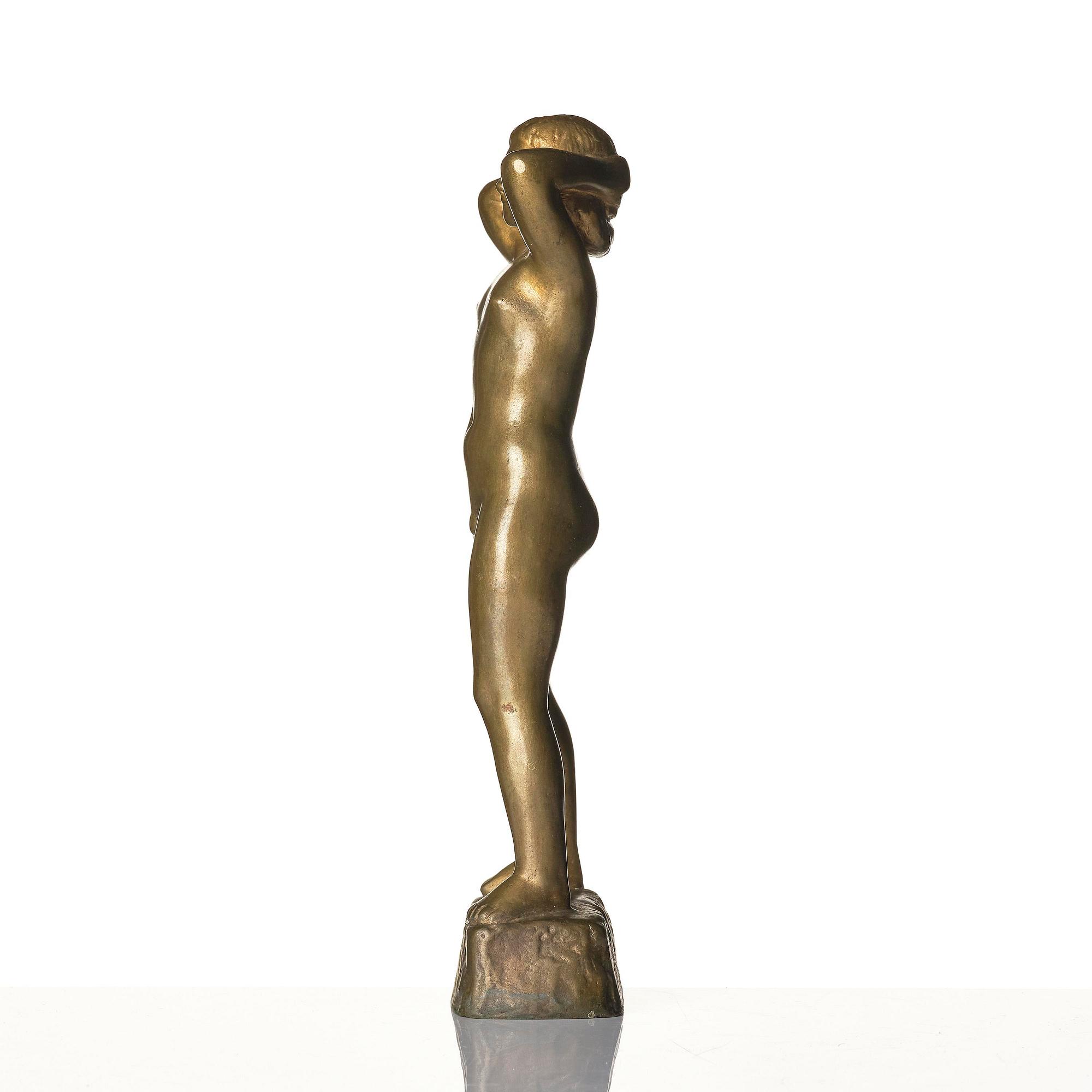 Ninnan Santesson, Standing model.