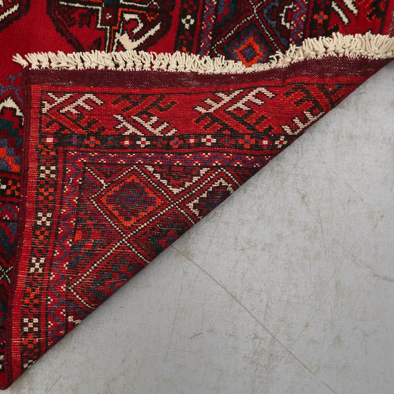 MATTA, orientalisk, modern tillverkning, 190 x 110 cm, bär inskription.