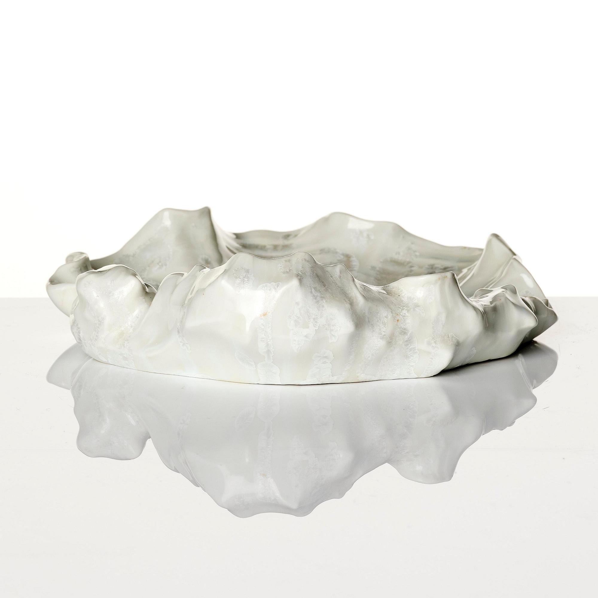 Alf Wallander, an Art Nouveau porcelain dish, Rörstrand, ca 1900, with dedication to Ellen Key.