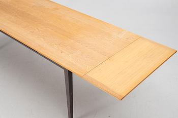 Nirvan Richter, dining table, Norrgavel.