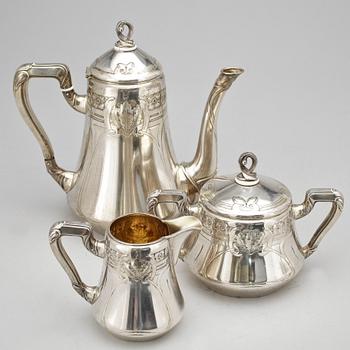 PARTI SERVISDELAR, 3 + 1 delar, silver, bl a CG Hallbergs Guldsmeds AB, Stockholm, 1912. Totalvikt ca 1309 g.