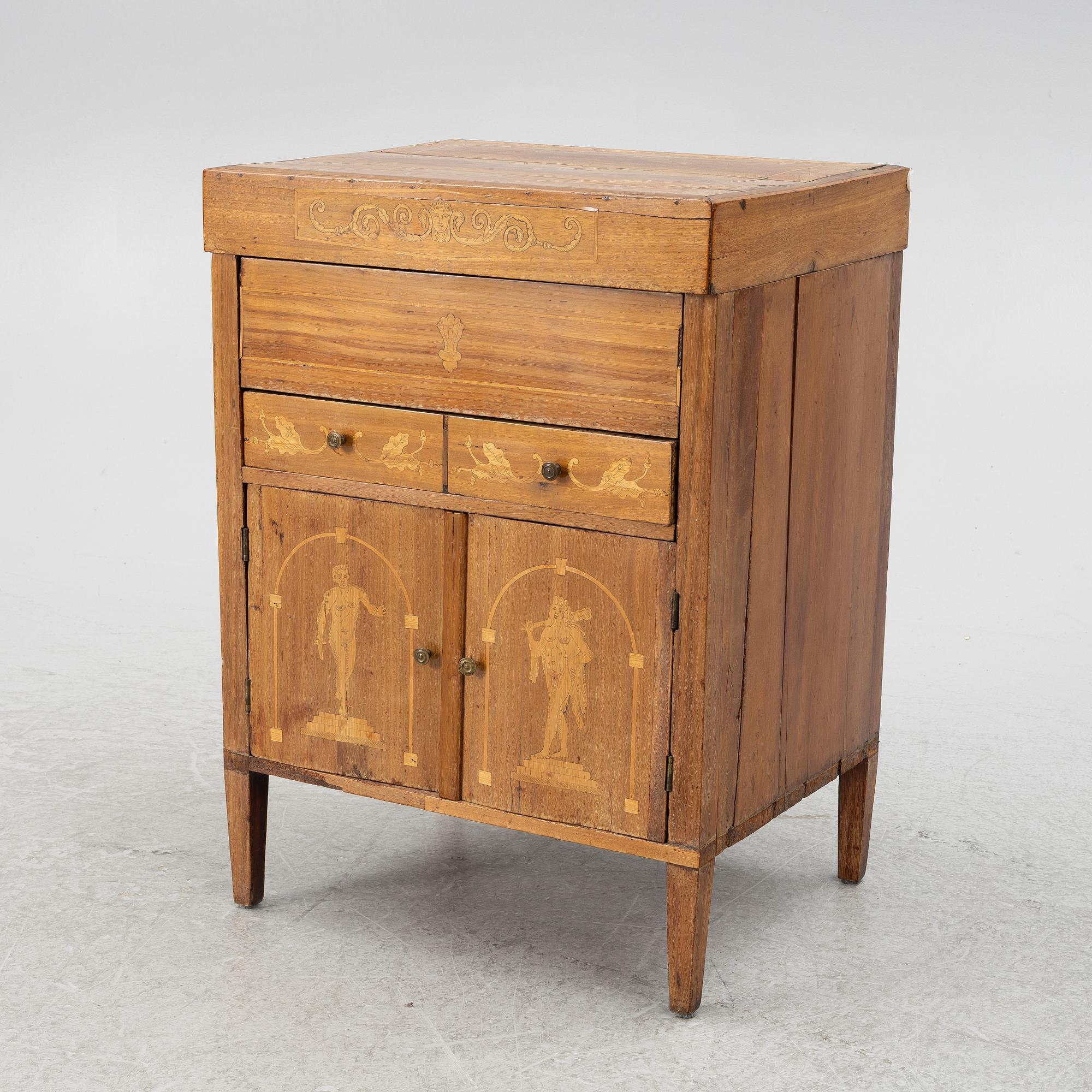A washstand, 19th Century.