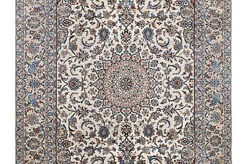 A Keshan carpet, c. 292 x 191 cm.