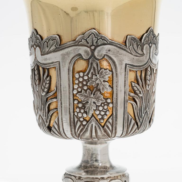 Nattvardskalk med paten, silver, Paris 1798-1809 och Frankrike 1800-tal. I schatull.