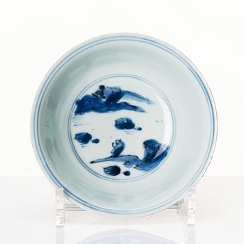 A blue and white bowl, Transition/Chongzhen (1628-44).