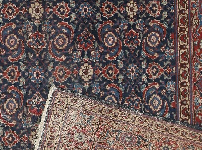 MATTA, orientalisk, semiantik, ca 325 x 235 cm.