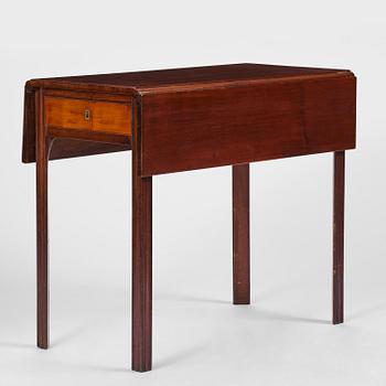 A late gustavian mahogny table.