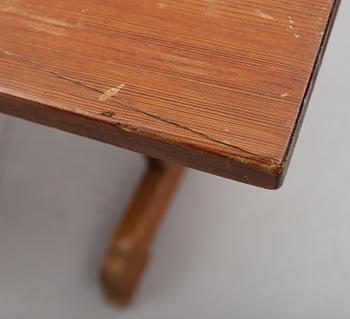 BOCKBORD, 2 st, snarlika, 1900-talets första hälft.