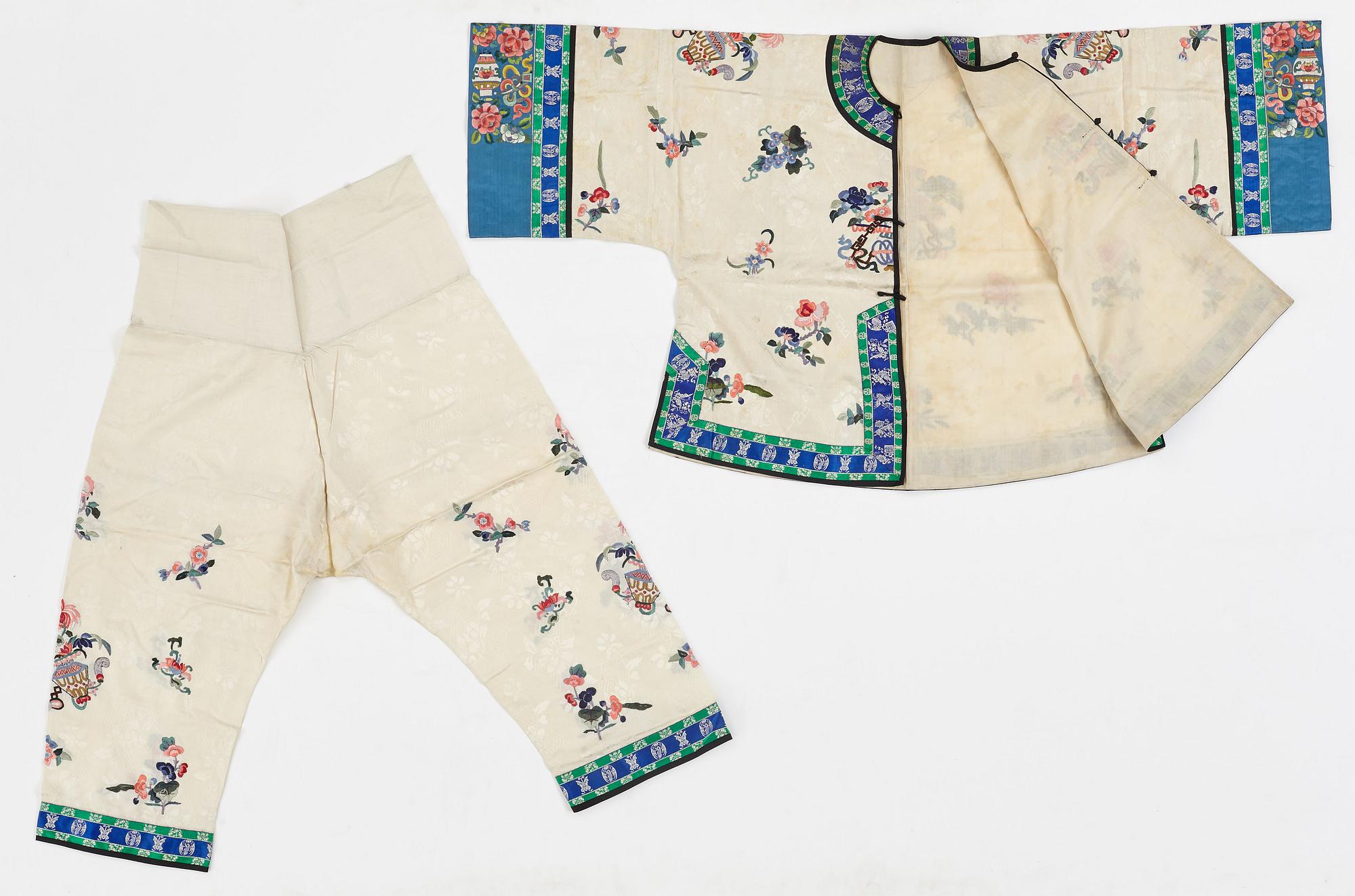 JACKA samt ROCK, broderat siden. Kina, 1900-talets första hälft.