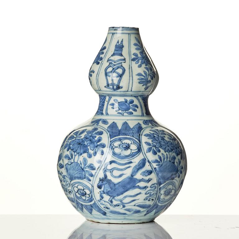 A blue and white 'flying horses' vase, Ming dynasty, Wanli (1572-1620).