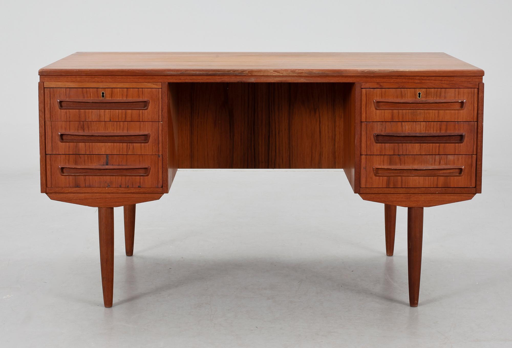 SKRIVBORD, Svenstrup J., Danmark, 1950-tal.