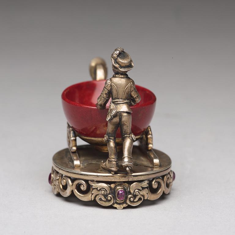 A Fabergé purpurin and silver salt-cellar, workmaster Erik Kollin, St. Petersburg before 1896. Scratched inventory no.