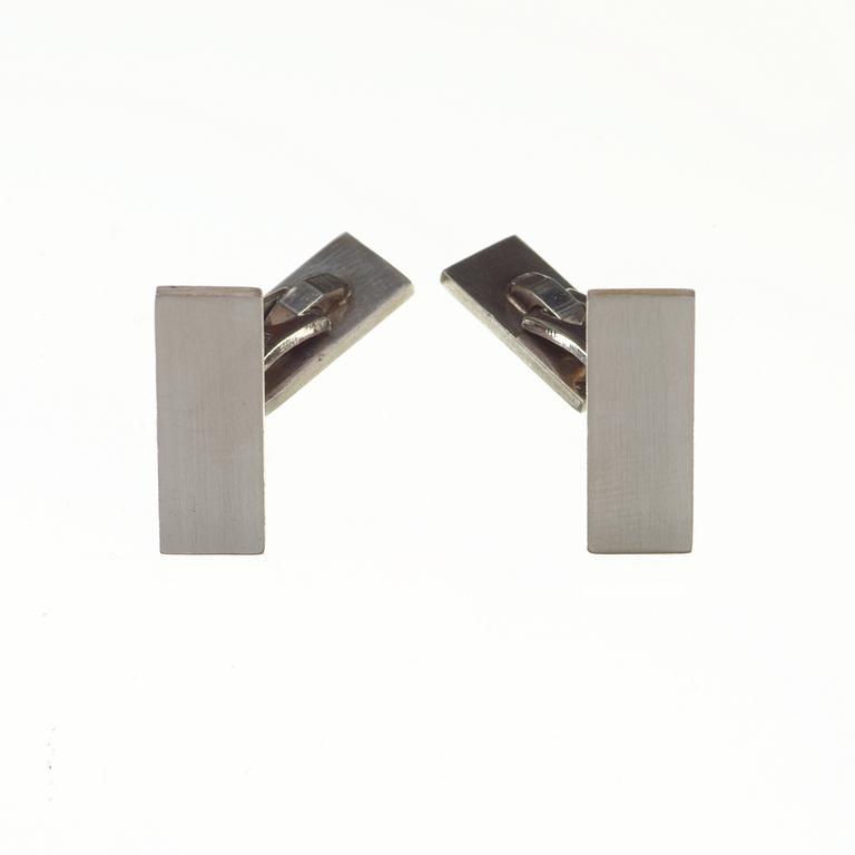A pair of wiwen Nilsson sterling cuff-links, Lund 1945.