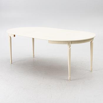 Dining table with 10 chairs, Gustavian style, second half of the 20th century.