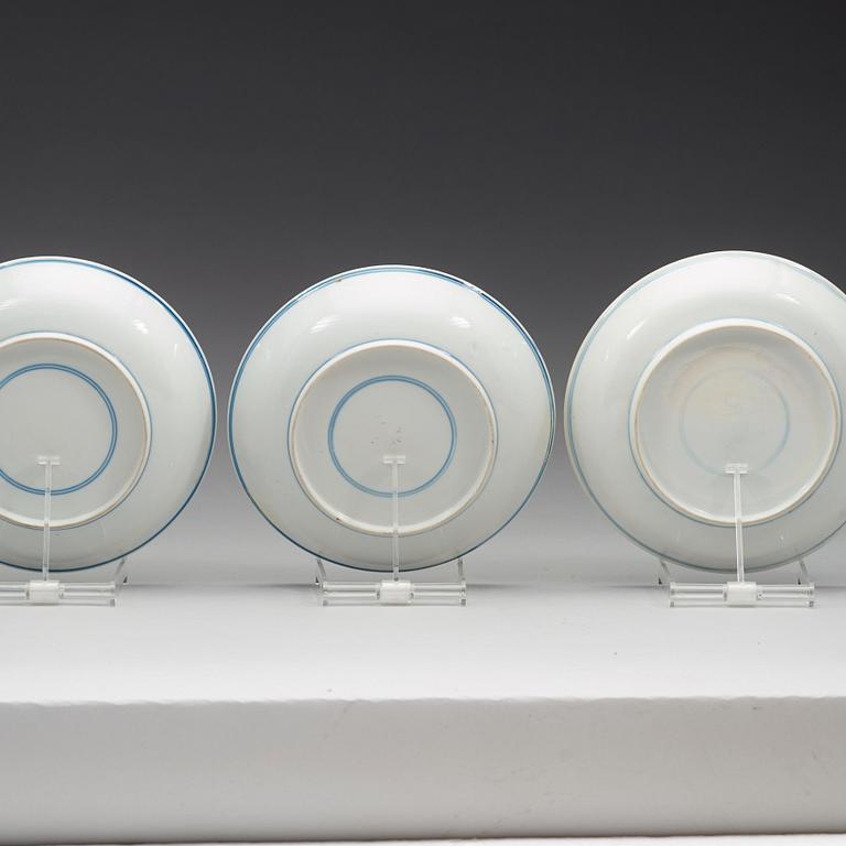 A set of five blue and white dishes, Qing dynasty, second half of 19th Century.