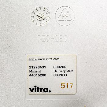 Charles and Ray Eames, stolar 6 st "Plastic chair DSR" Vitra daterade 2001.