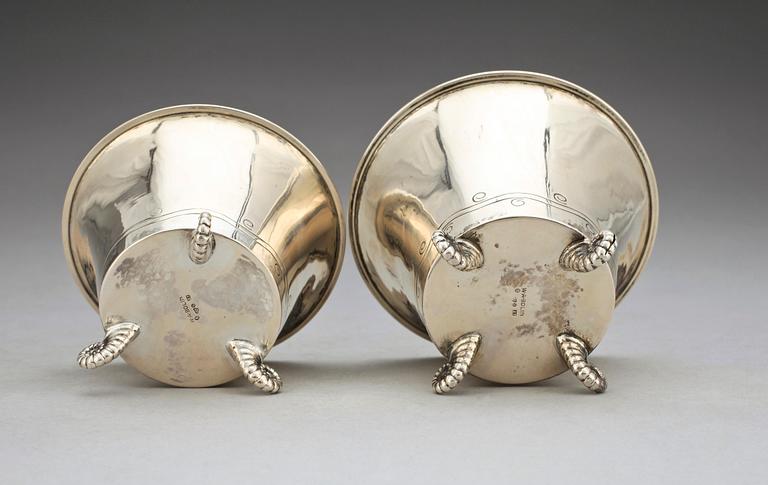 SKÅLAR, 2 st, silver, WA Bolin, Stockholm, 1926. Totalvikt ca 153 g.