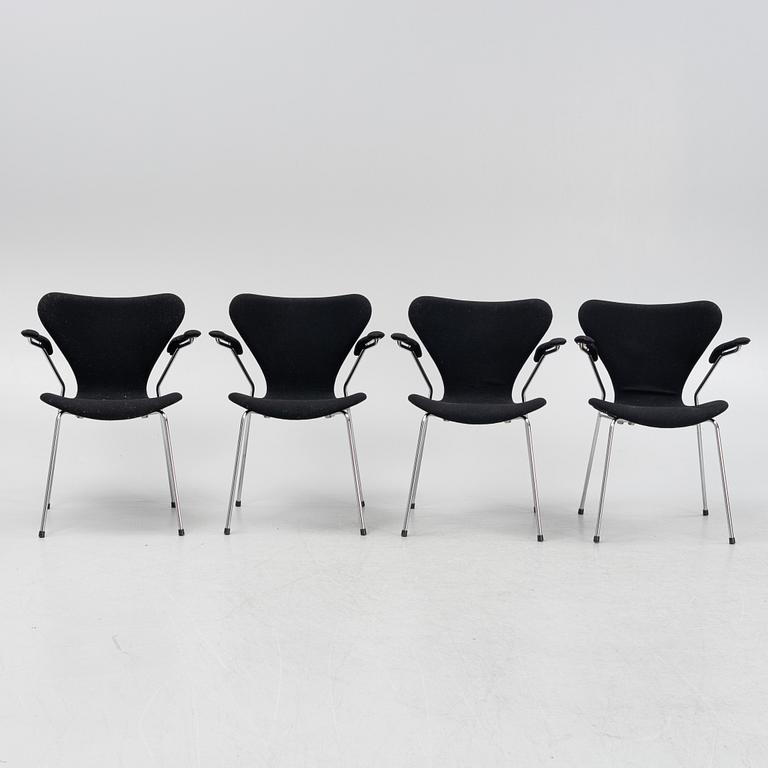Arne Jacobsen, karmstolar, 4 st, "Sjuan", Fritz Hansen, 2000-tal.