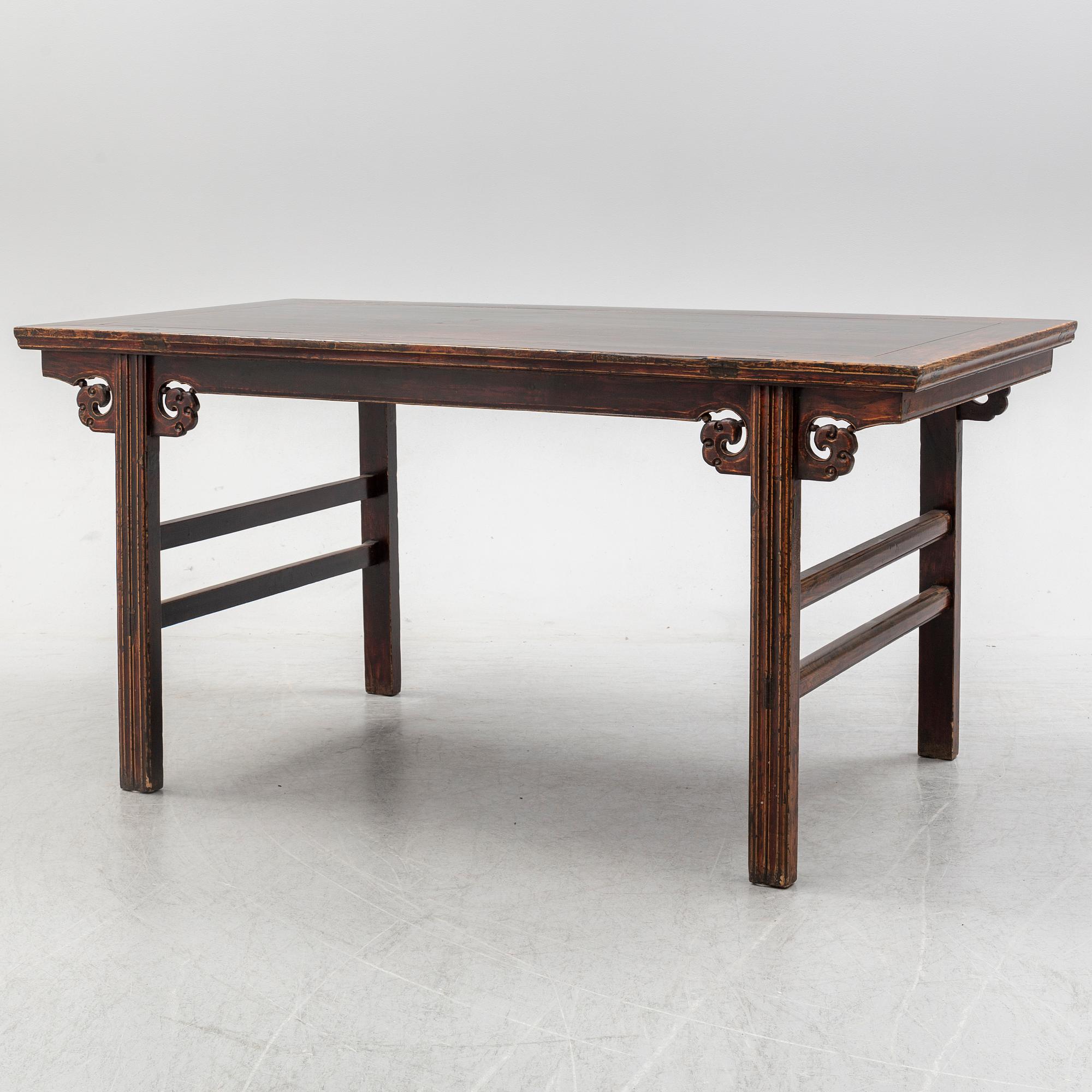 BORD, trä. Kina, 1900-tal.