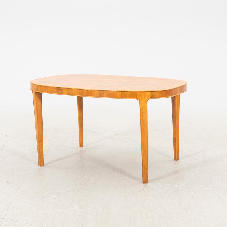 Coffee table Sweish Modern mid 1900s.