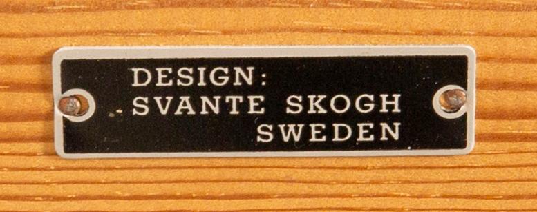 Svante Skogh, dining table plus 2 extension leaves, 4 chairs, second half of the 20th century.