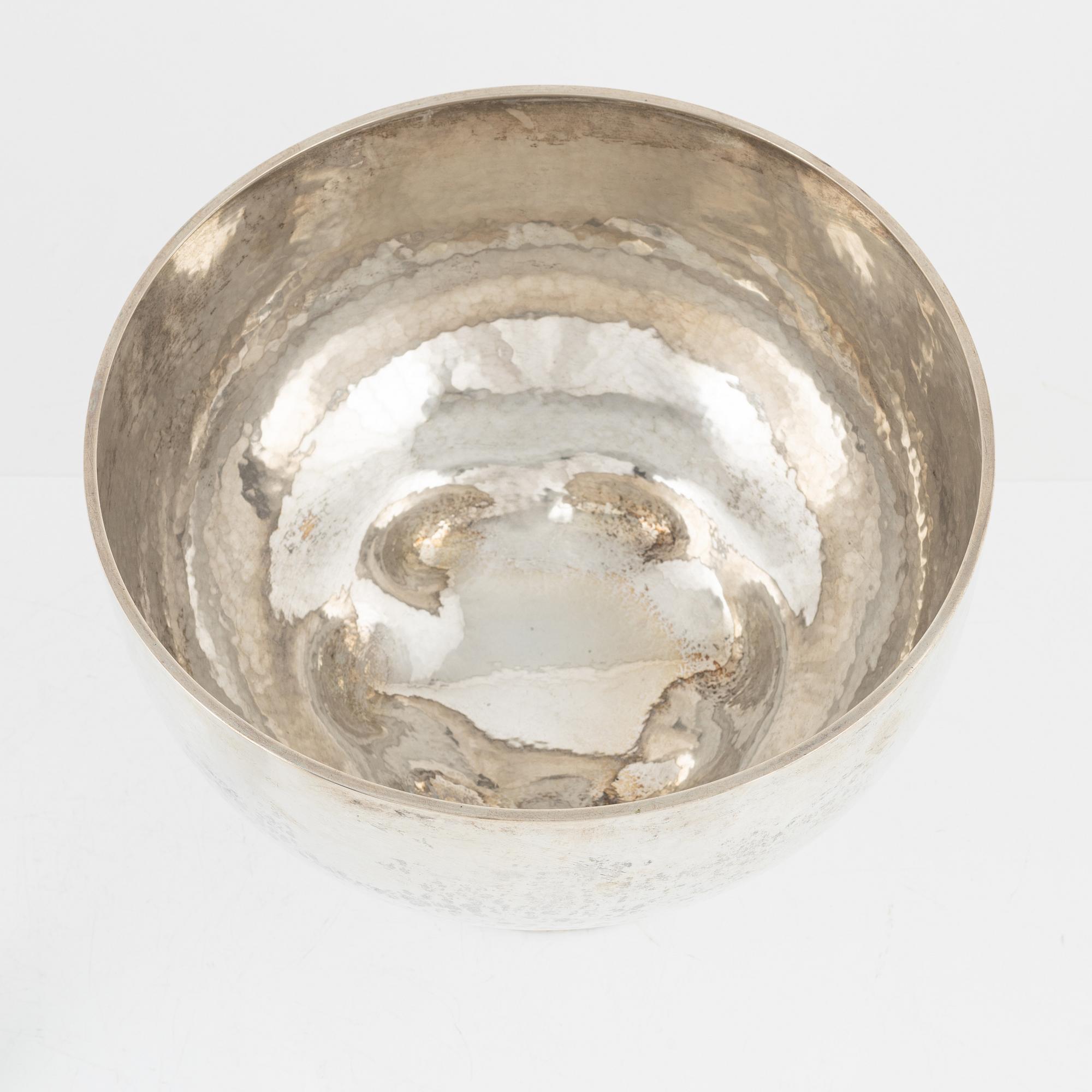 Bålskål på fot med fat, silver,  K Anderson, Stockholm 1917 samt slev i sterling silver.