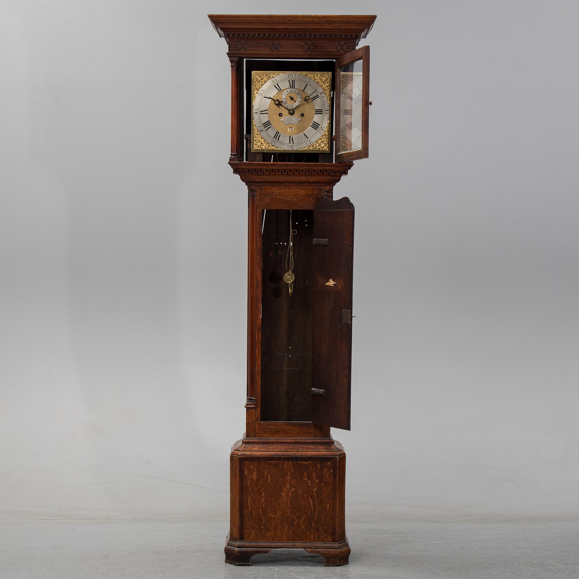 An English longcase clock, signed Tho Shindler, Canterbury. Ca 1800.