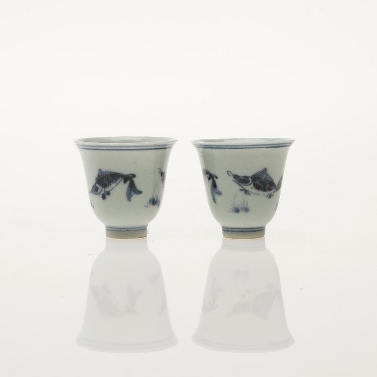 VINBÄGARE, porslin, Kangxi 1700-tal.