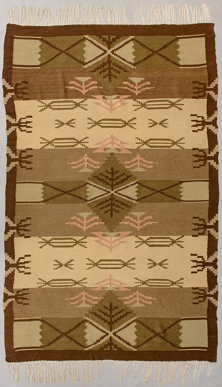 Laila Karttunen, A 1940's Finnish flat weave carpet. Circa 345x220 cm.