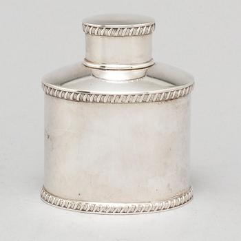 Frederick Augustus Burridge. A silver tea caddy, London 1896.