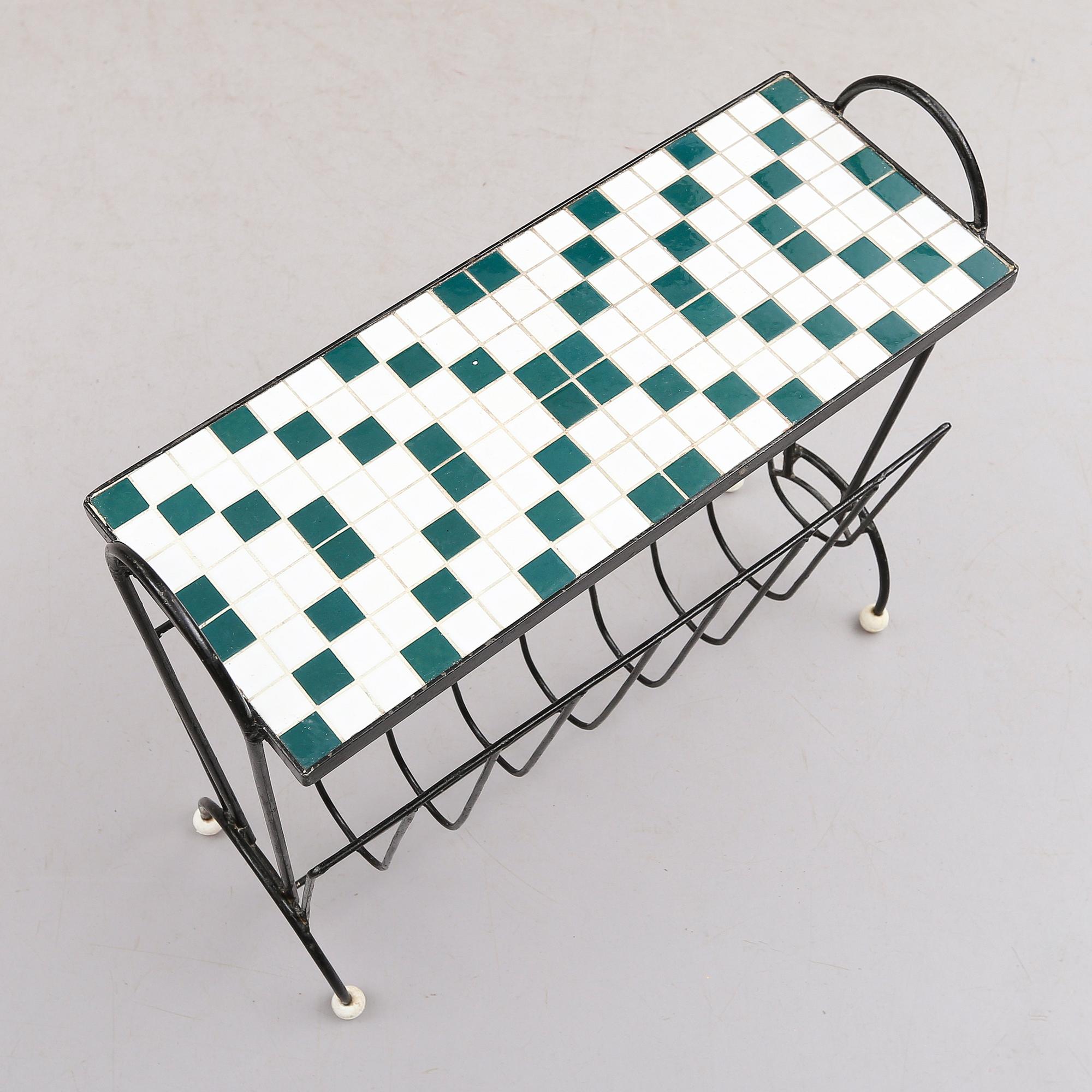 TIDNINGSTÄLL, 1900-talets mittt.