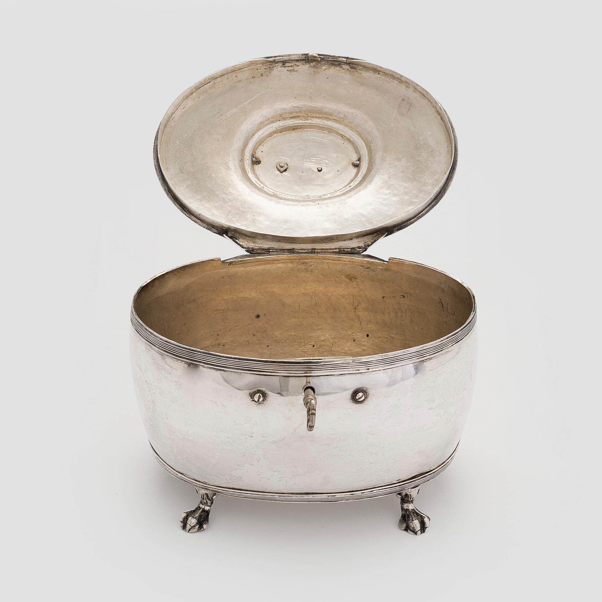 Gustaf Folcker, A silver sugar box, Stockholm 1818.
