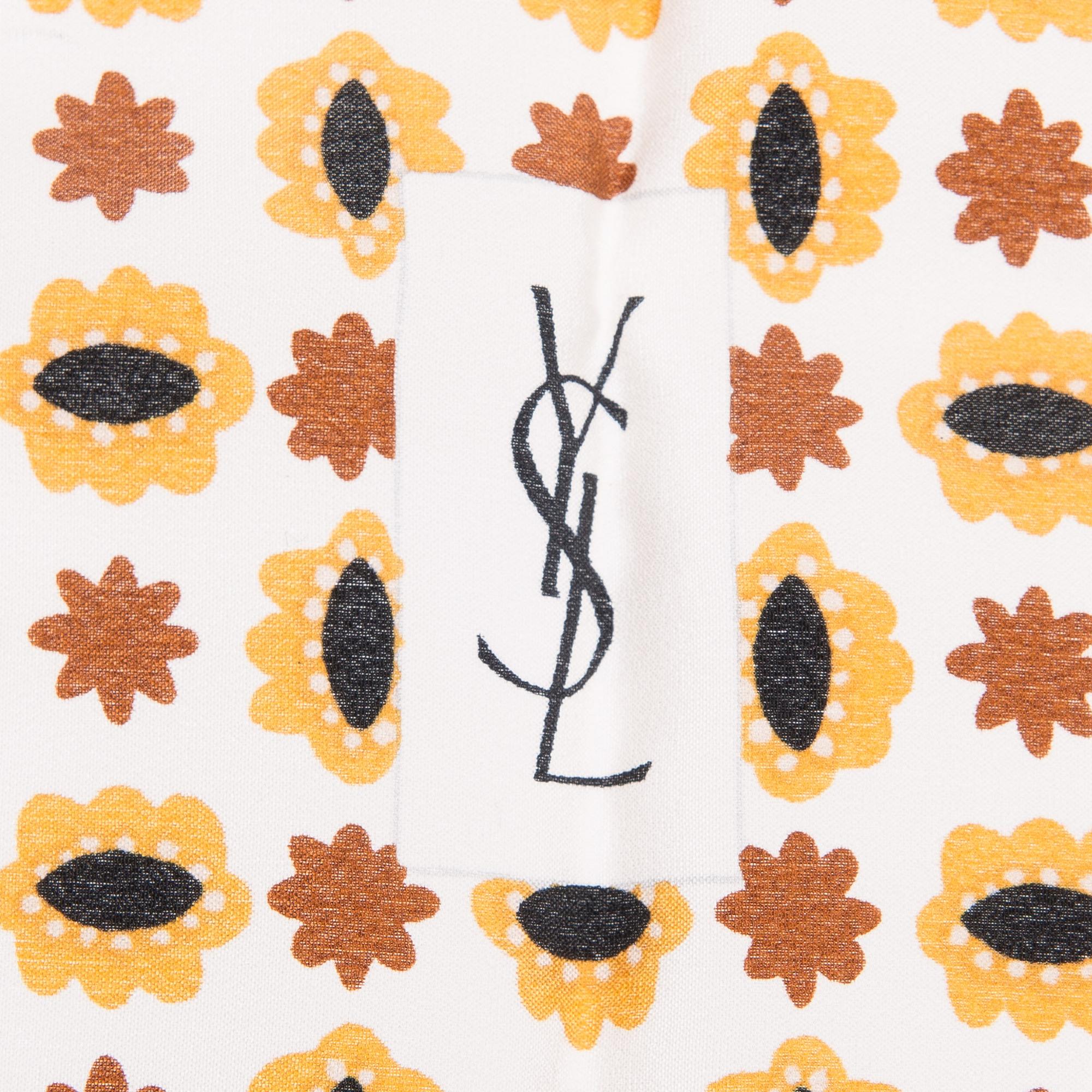 SCARFAR, 2 st, Yves Saint Laurent.