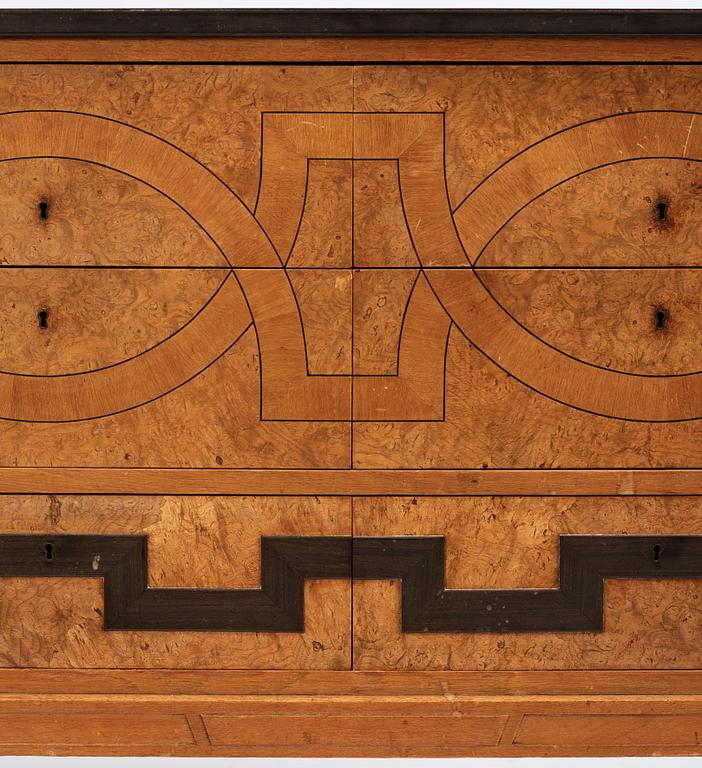 Carl Bergsten, an oak veneered sideboard/ chest of drawers, Nordiska Kompaniet Sweden 1923. Part of a set exhibited in Gothenburg 1923.