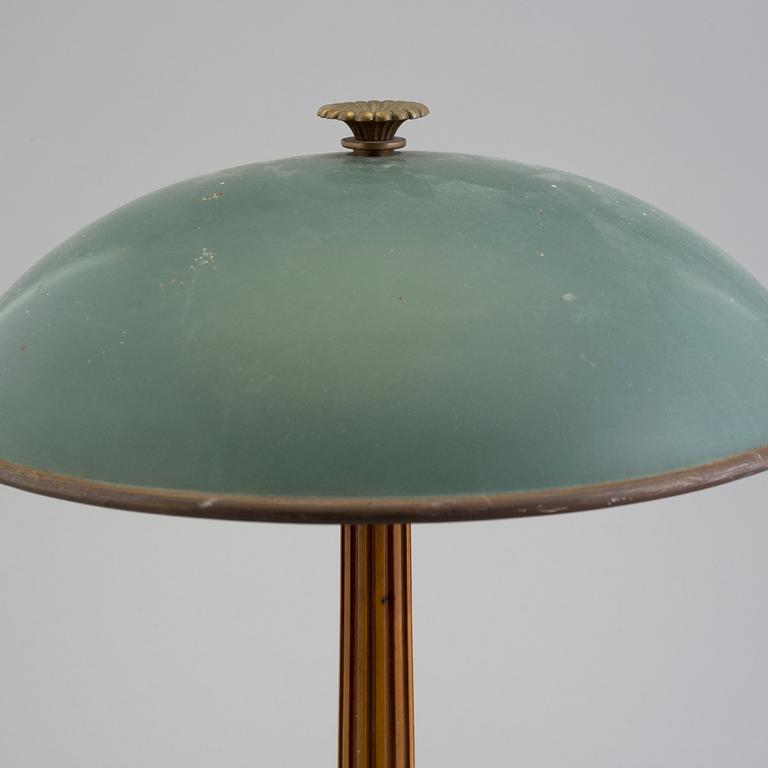 A 1930s / 40s table lamp.