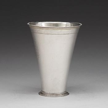 JOHAN HENRIK FLORENTZ ORTH (verksam i Göteborg 1730-1754), bägare, silver.